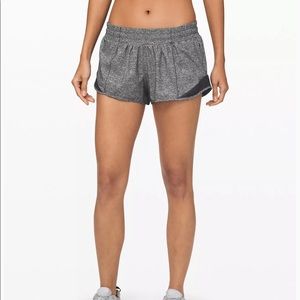 Grey lululemon hotty hot short 2.5”